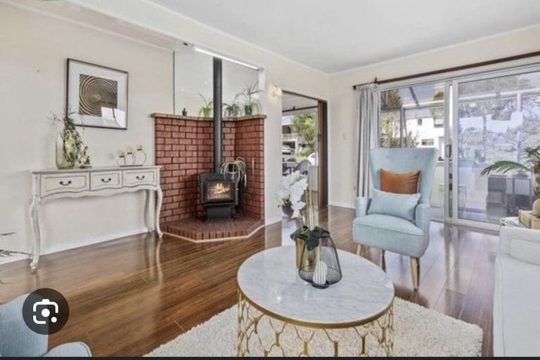 Photo of property in 16 Colin Wild Place, Glenfield, Auckland, 0629