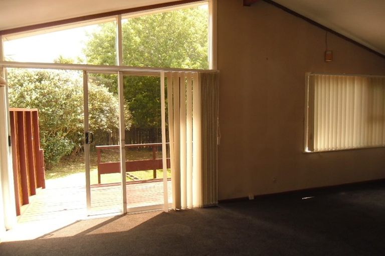 Photo of property in 54 Bentley Avenue, Glenfield, Auckland, 0629