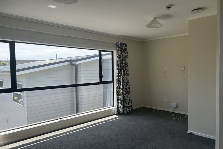 Photo of property in 49 Hindmarsh Street, Johnsonville, Wellington, 6037