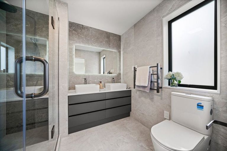 Photo of property in 6 Pukeko Road, Hobsonville, 0616