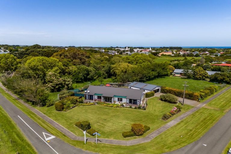 Photo of property in 2 Kaipi Street, Manaia, 4612