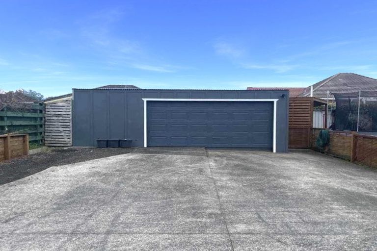Photo of property in 11 Owens Road, Waiuku, 2123