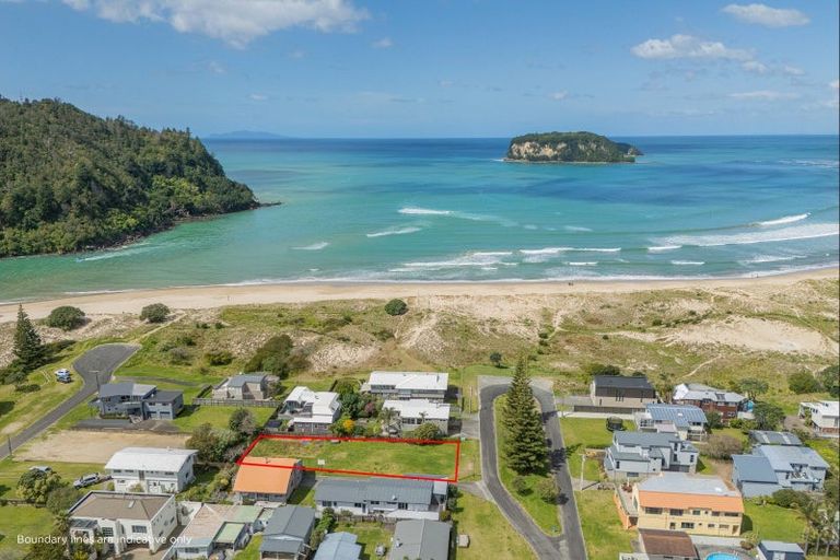 Photo of property in 102 Barrowclough Road, Whangamata, 3620
