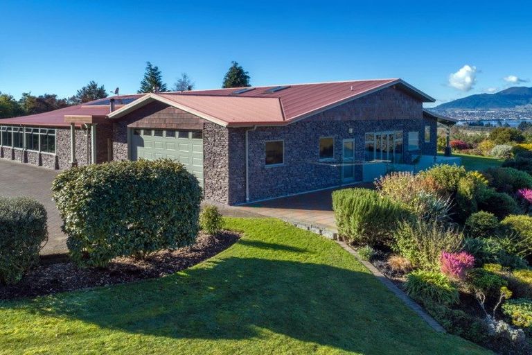 Photo of property in 35 Te Moenga Park, Acacia Bay, Taupo, 3330