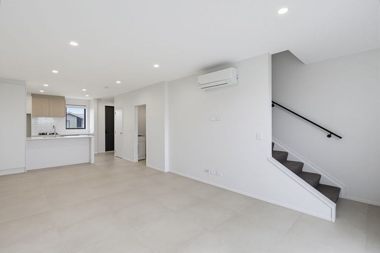 Photo of property in 23 Ngakoro Road, Karaka, Papakura, 2113