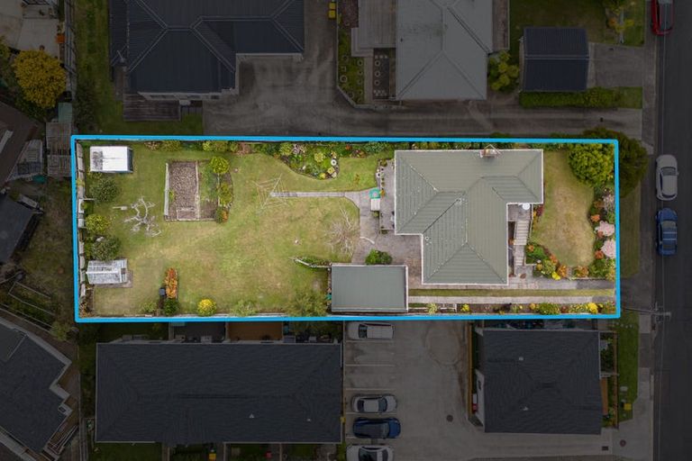 Photo of property in 5 Valron Road, Te Atatu South, Auckland, 0602