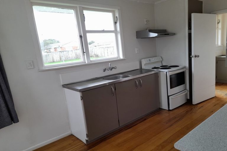 Photo of property in 57 Chingford Close, Mangere, Auckland, 2022