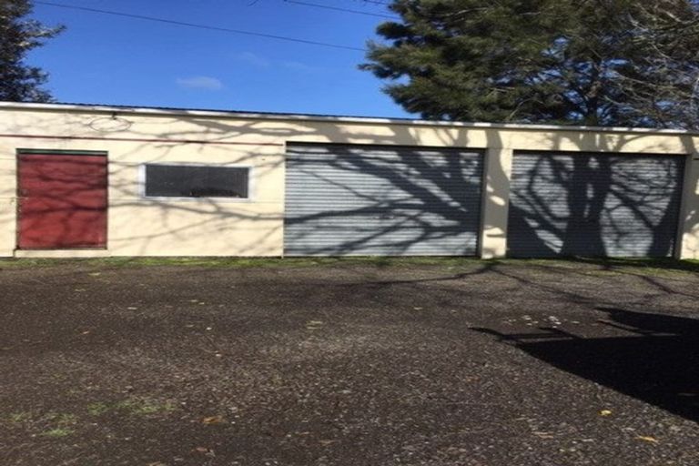 Photo of property in 975 Paerata Road, Paerata, Pukekohe, 2676