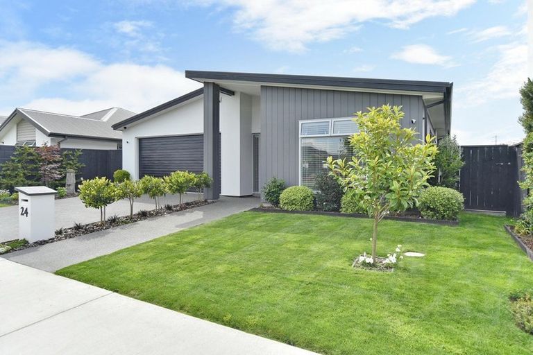 Photo of property in 24 Chatsworth Avenue, Rangiora, 7400
