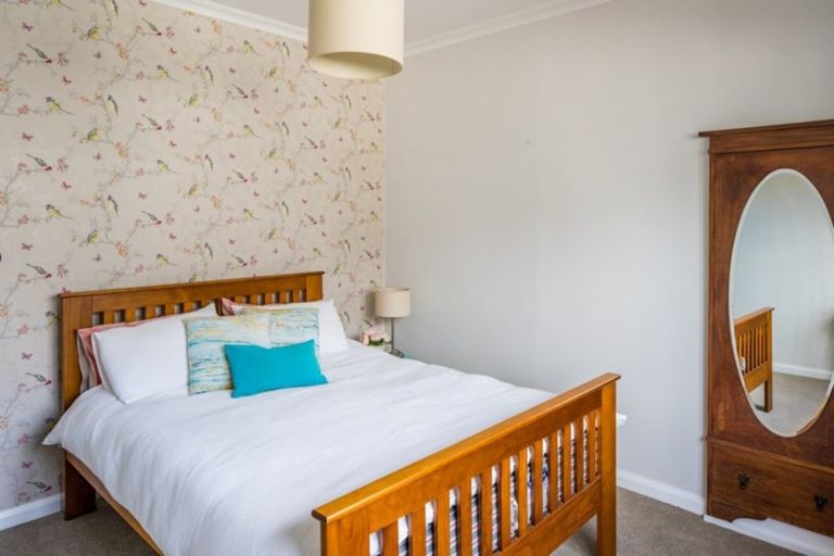 Photo of property in 6 Fairfield Avenue, Fairfield, Lower Hutt, 5011