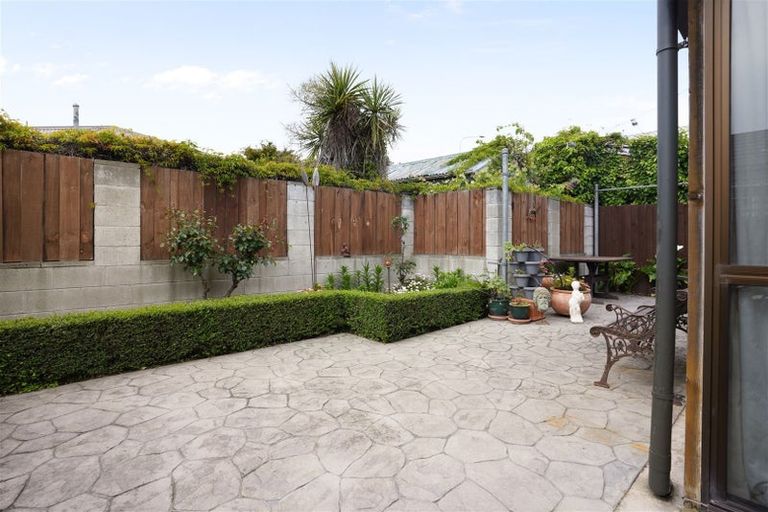 Photo of property in 2/3 Celia Street, Redcliffs, Christchurch, 8081