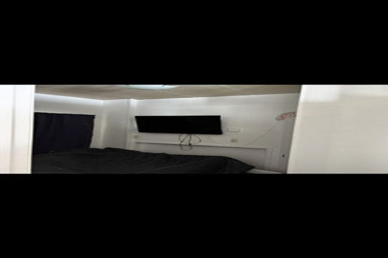 Photo of property in 47 The Esplanade, Eastern Beach, Auckland, 2012