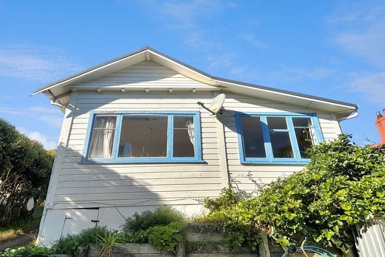 Photo of property in 8 Melbourne Road, Island Bay, Wellington, 6023