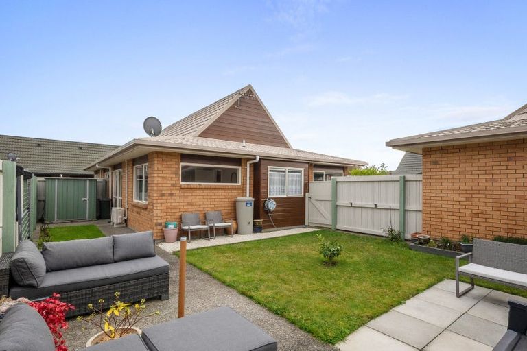 Photo of property in Rangeview Villas, 16/9 Fuller Close, Levin, 5510