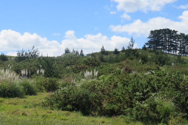 Photo of property in 24 Pekama Drive, Cable Bay, 0420