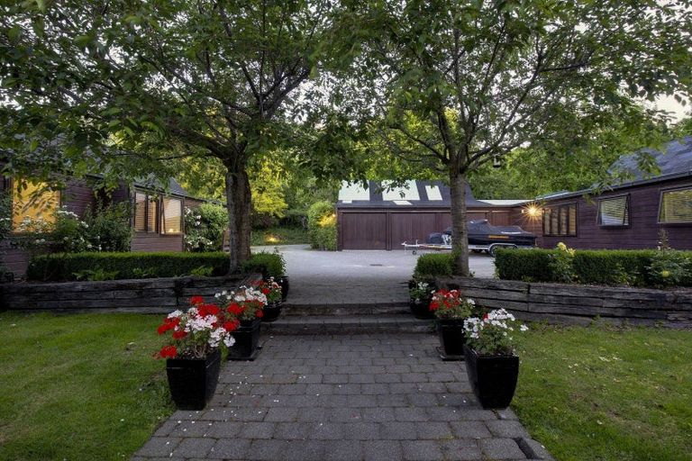 Photo of property in 9 Arrowtown-lake Hayes Road, Arrowtown, Queenstown, 9371