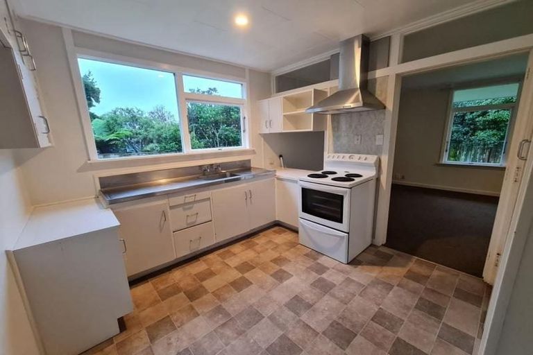 Photo of property in 32ab Old South Road, Okato, 4335