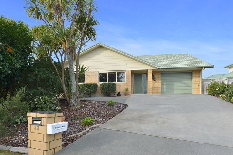 Photo of property in 32 Markson Avenue, Onerahi, Whangarei, 0110