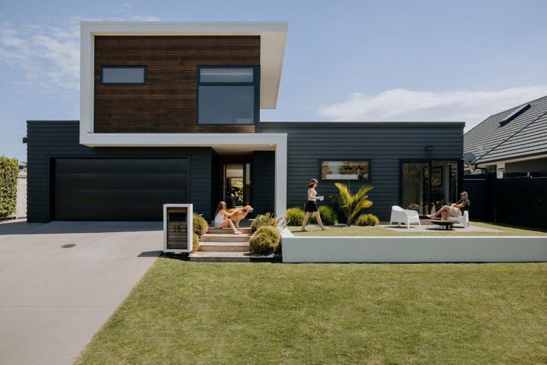 Photo of property in 15 Cassinia Close, Papamoa Beach, Papamoa, 3118