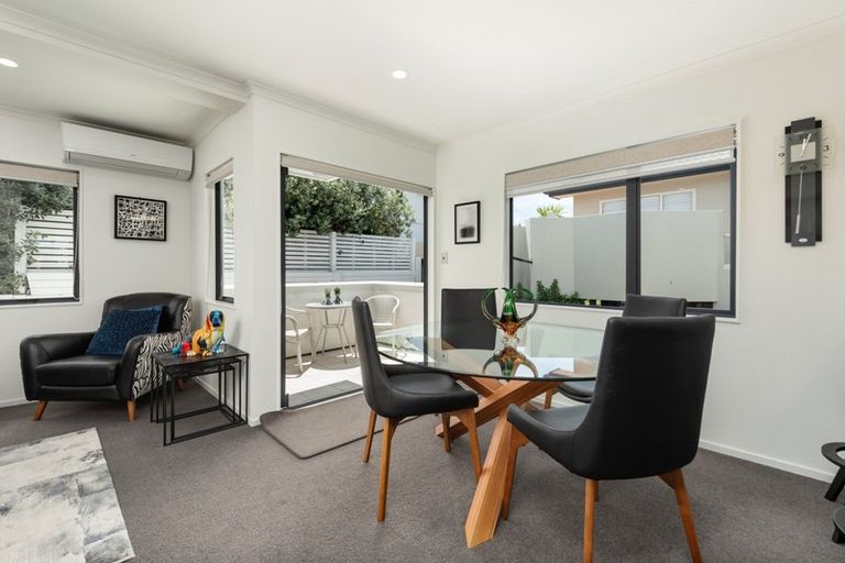 Photo of property in 4b Sunbrae Grove, Mount Maunganui, 3116