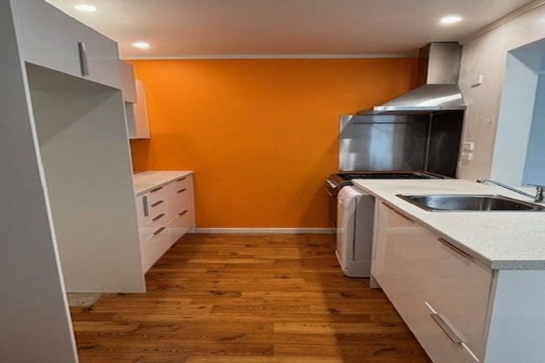 Photo of property in 2 Halyard Place, Whitby, Porirua, 5024