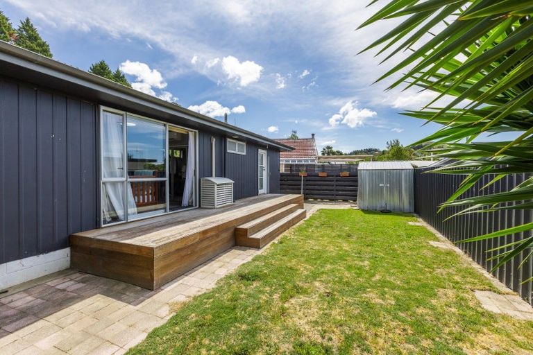 Photo of property in 69 Puketapu Road, Taradale, Napier, 4112