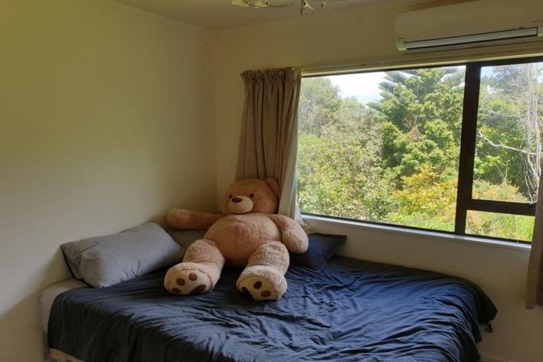 Photo of property in 129 Miromiro Road, Normandale, Lower Hutt, 5010