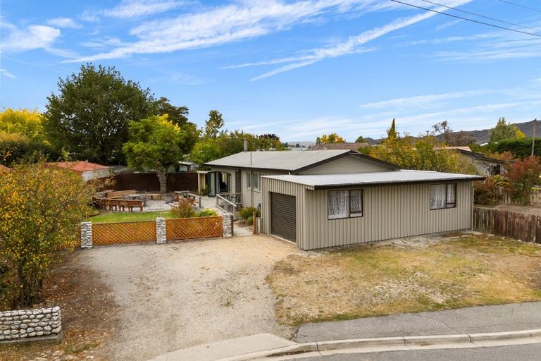 Photo of property in 10 Theyers Street, Alexandra, 9320