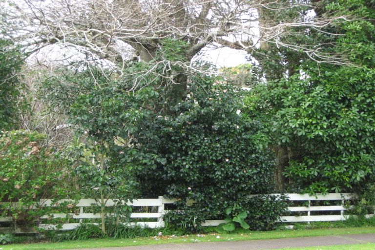 Photo of property in 59 Seaview Road, Marfell, New Plymouth, 4310
