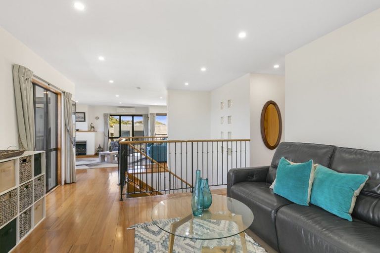 Photo of property in 20 Imran Terrace, Khandallah, Wellington, 6035