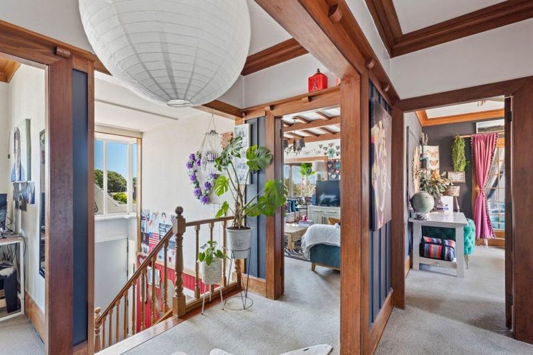 Photo of property in 16 Bulteel Street, New Plymouth, 4310