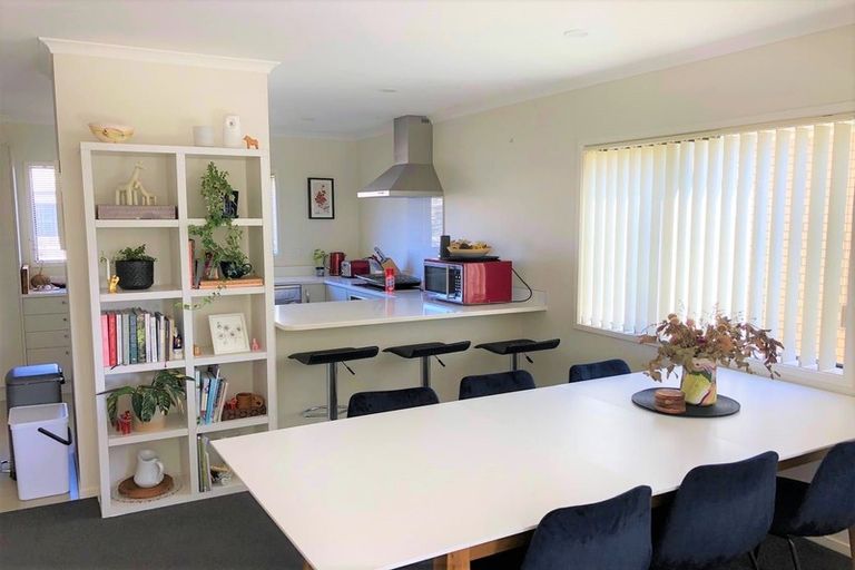 Photo of property in 11 Koko Mews, Mangere Bridge, Auckland, 2022