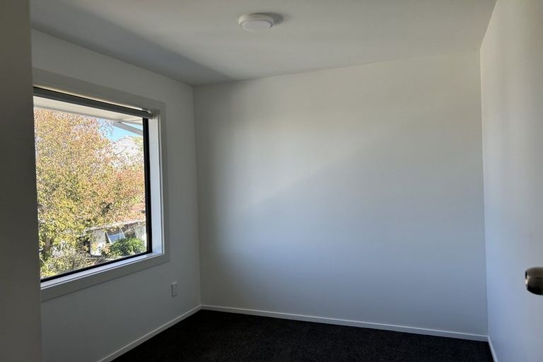 Photo of property in 2/7 Division Street, Riccarton, Christchurch, 8041