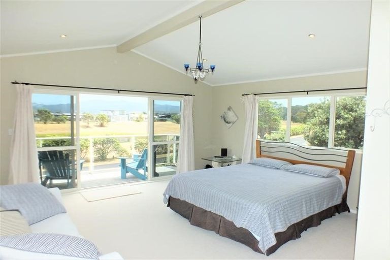 Photo of property in 618 Matarangi Drive, Matarangi, Whitianga, 3592