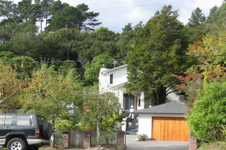 Photo of property in 105 Pinehaven Road, Pinehaven, Upper Hutt, 5019