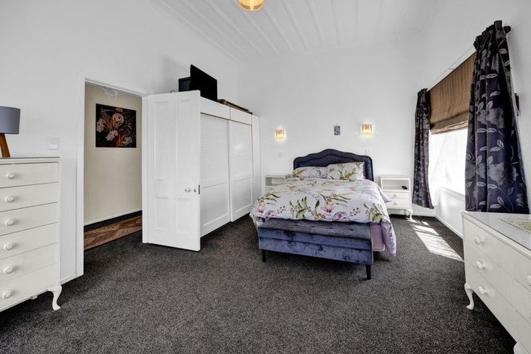 Photo of property in 3 Victoria Street, Hawera, 4610