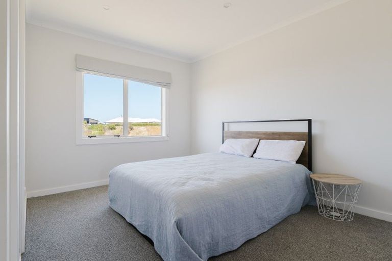 Photo of property in 28 Tama Road, Riversdale Beach, Masterton, 5872