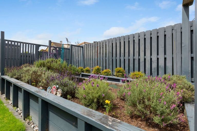 Photo of property in 35 Carter Drive, Pomare, Rotorua, 3015