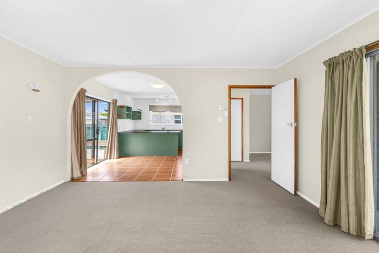 Photo of property in 12 Tasman Street, Havelock North, 4130