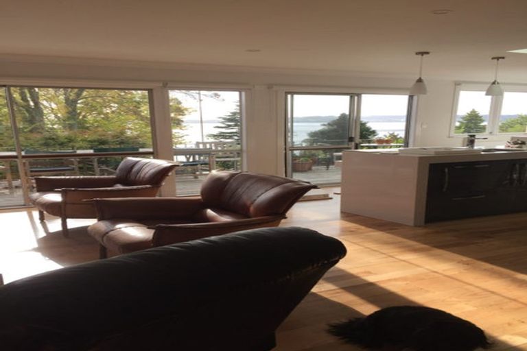 Photo of property in 5 Naera Place, Kawaha Point, Rotorua, 3010