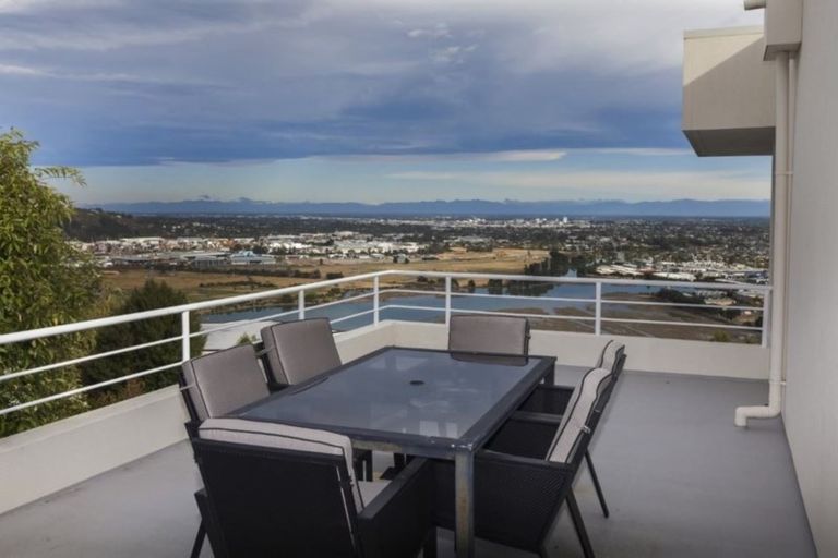 Photo of property in 126 Cannon Hill Crescent, Mount Pleasant, Christchurch, 8081