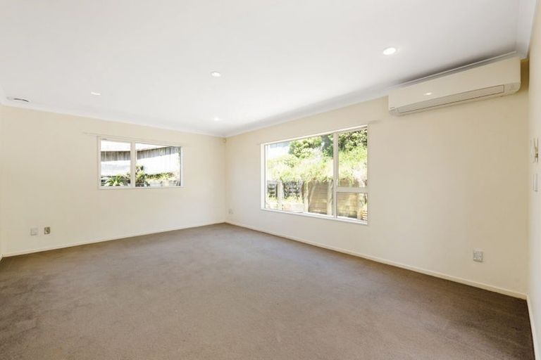 Photo of property in 66 Erlestoke Crescent, Churton Park, Wellington, 6037