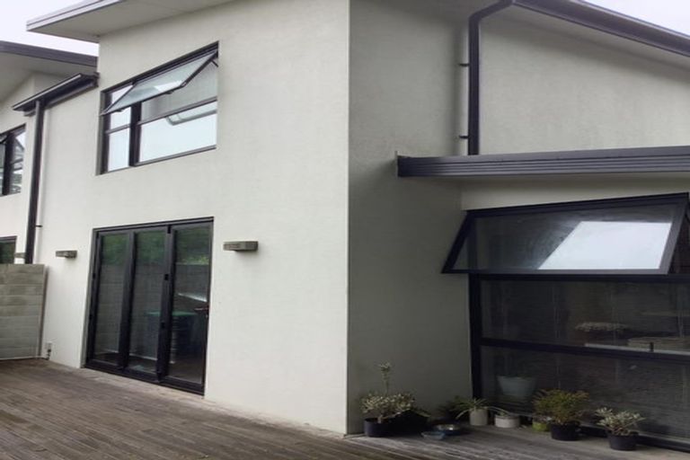 Photo of property in 3b The Oval, Hillmorton, Christchurch, 8024