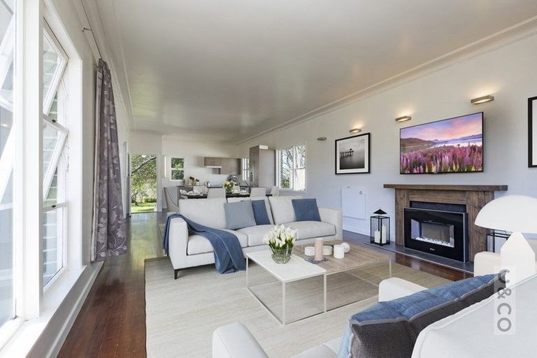 Photo of property in 30 Riverhead Road, Kumeu, 0810