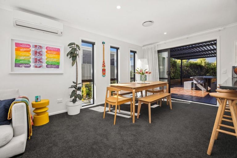 Photo of property in 10 Pateke Drive, Kenepuru, Porirua, 5022