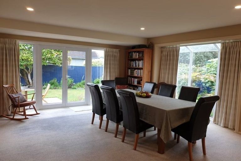 Photo of property in 20 Highfield Place, Avonhead, Christchurch, 8042