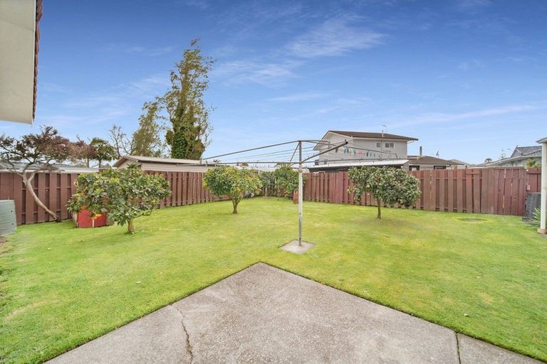 Photo of property in 70 Walworth Avenue, Pakuranga Heights, Auckland, 2010