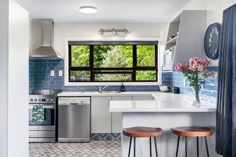 Photo of property in 13 Veronica Avenue, Marewa, Napier, 4110