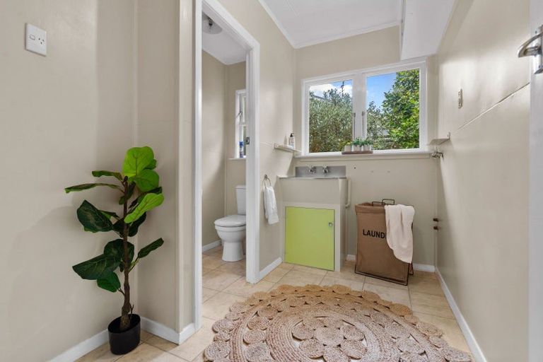 Photo of property in 12 Armstrong Avenue, Carterton, 5713