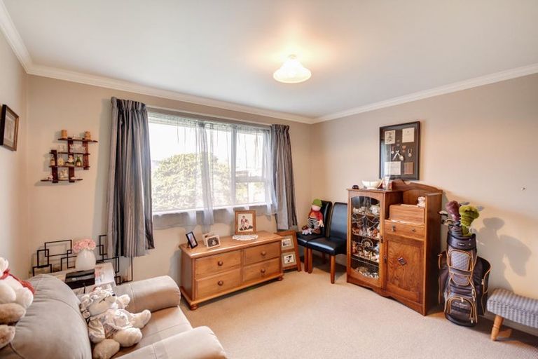 Photo of property in 13 Elderlee Street, Milton, 9220